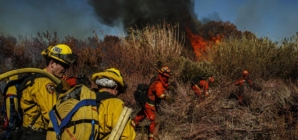 California lawmakers may give inmate firefighters a raise