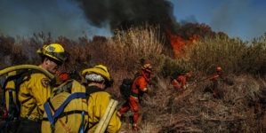 California lawmakers may give inmate firefighters a raise