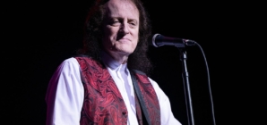 Singer Tommy James stops concert from ‘exhaustion’