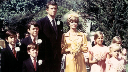 Why ‘Brady Bunch’ never revealed what happened to Carol’s first husband