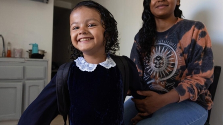 Democrats urge DHS to reinstate legal status of girl facing deportation