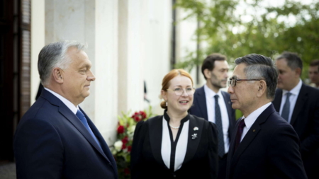 Prime Minister Discusses Future of Automotive Industry with Head of Suzuki