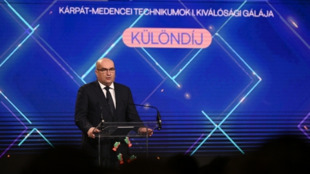 Head of Hungarian Minority Party in Ukraine Reacts to Threats of a Ban