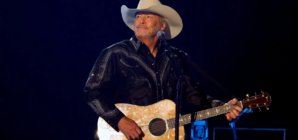 Alan Jackson ends touring career due to battle with degenerative nerve disease