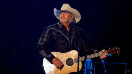 Alan Jackson ends touring career due to battle with degenerative nerve disease