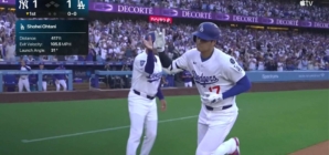 Dodgers' Shohei Ohtani smashes homer to tie game vs. Yankees