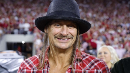 Kid Rock reflects on patriotic music and performing for US troops overseas