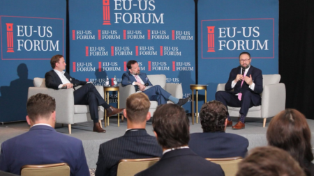 Former Trump Advisor Thinks Orbán’s Opponent Would Flood Hungary With Migrants