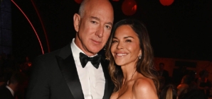 Jeff Bezos and Lauren Sánchez pack on PDA aboard $500 million yacht in Cannes