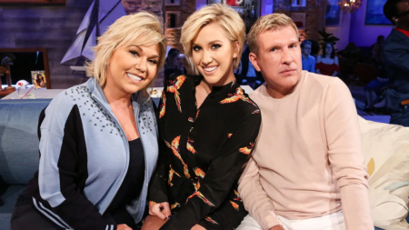 Savannah Chrisley gets emotional, waiting for Todd Chrisley’s prison release