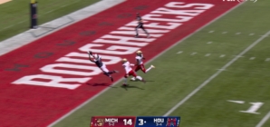 Roughnecks' Jalan McClendon connects with Keke Chism on a 33-yard TD pass vs. Panthers