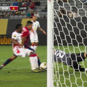 Alonso Martínez's clinical finish helps Costa Rica strike first vs. Suriname