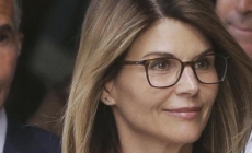 Lori Loughlin and other parents face new charge in admissions scandal