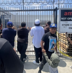 L.A. neighborhoods clear out as ICE raids send people underground