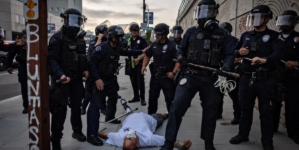 Photos: A fierce pushback on ICE raids in L.A. from protesters, officials