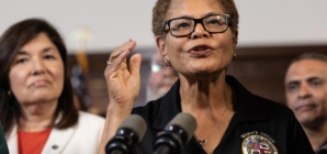 How did a rumor of ICE at a homeless shelter escalate to Mayor Bass?