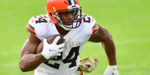 Former Browns RB Nick Chubb Linked to AFC Contender
