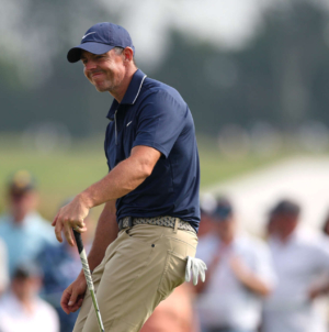 U.S. Open: Rory McIlroy Violently Chucks Club as Misery Continues