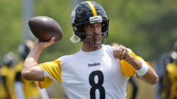 Aaron Rodgers Fit With Steelers Called Into Question by NFL Legend