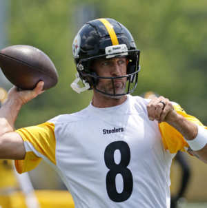 Aaron Rodgers Fit With Steelers Called Into Question by NFL Legend