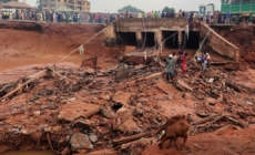 At least 200 killed as floods submerge Nigerian trading hub