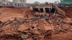 At least 200 killed as floods submerge Nigerian trading hub