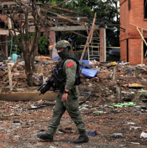 Bomb attacks in Colombia kill 7 with senator critical after shooting