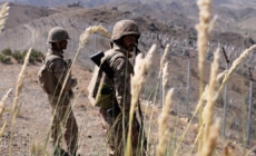 Suicide car bombing in Pakistan kills 14 soldiers and injures 25 people