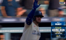 Max Muncy crushes second home run of game, extending Dodgers' lead over Yankees