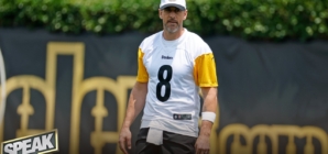 Aaron Rodgers hits the field at the Pittsburgh Steelers camp — Will it work in Pittsburgh? | Speak