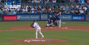 Mets' Pete Alonso crushes a two run home run, jumping out to an early lead vs. Dodgers