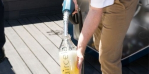 Aircela demonstrates machine that produces gasoline directly from air