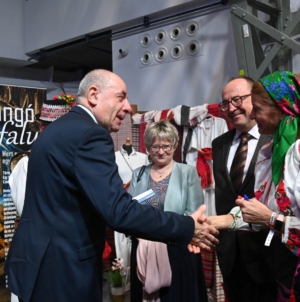 President Sulyok Visits Csángó School in Romania