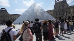 The Louvre in Paris closes unexpectedly as staff protest conditions