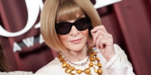 Anna Wintour stepping down as editorial leader of U.S. Vogue, reports say