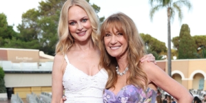 Heather Graham and Jane Seymour share beach selfies during Italian vacation