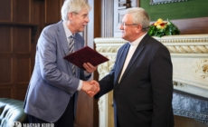 Pro Cultura Christiana Prize Awarded to Artist György Reha