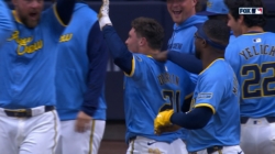Brewers' Caleb Durbin blasts a walk-off home run vs. Padres