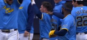 Brewers' Caleb Durbin blasts a walk-off home run vs. Padres