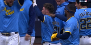 Brewers' Caleb Durbin blasts a walk-off home run vs. Padres