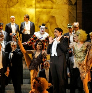 ‘I have no fear’: L.A. Opera lovers attend shows in downtown L.A. despite protests