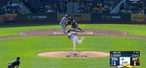 Corey Seager hits single to drive in a run, giving Rangers lead over Pirates