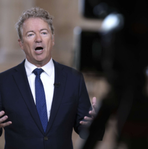 GOP Senator Accuses Trump Of ‘Petty Vindictiveness’ After White House Snub