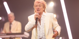 Rod Stewart, 80, cancels 6 concerts as he battles the flu