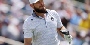 Tyrrell Hatton Punches, Scolds Putter Despite Creeping at U.S. Open