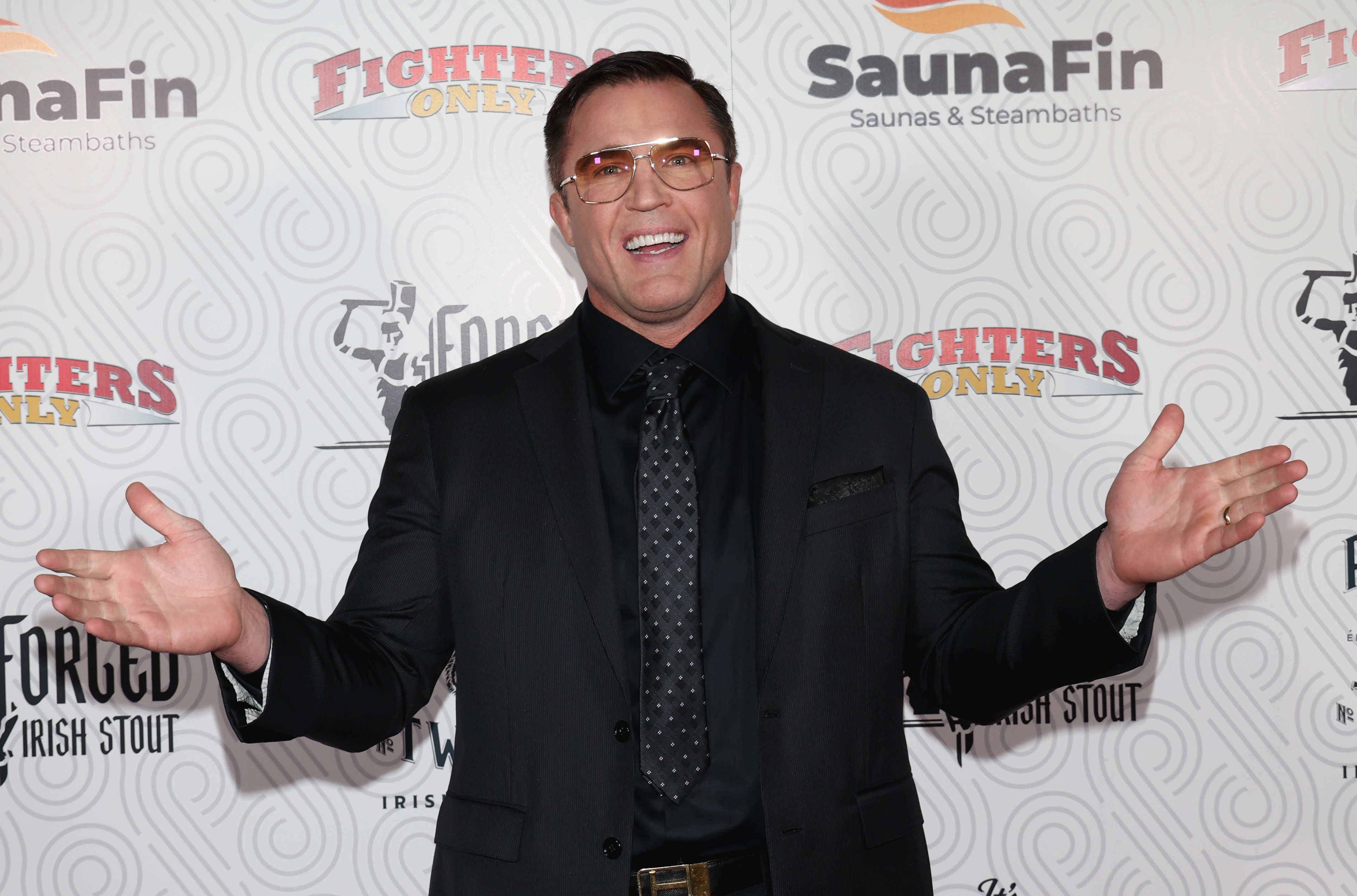 How to Watch The Ultimate Fighter: Live Stream Team Cormier vs Team Sonnen Episode 2, TV Channel