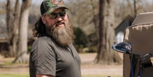 Robertson family hunts Bigfoot in latest ‘Duck Dynasty: The Revival’ episode