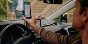 Lyft adds favorite driver feature and new safety tools for riders