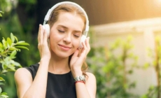 AI-generated band earns thousands on Spotify with no human musicians involved