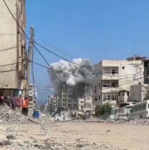 Dozens killed at food distribution site